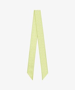 Voguecache.shop5ed962f569 1