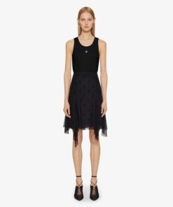 Voguecache.shop817975fcae 1
