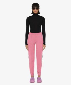 Voguecache.shope2141ac3d3 1