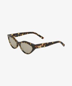 Voguecache.shopf5b4cfa4af 1